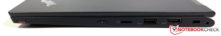 Rechts: Lenovo Pen Pro, Power-Button, microSD-Leser, USB-A 3.2 Gen.2 (10 GBit/s), HDMI 2.0, Kensington Lock