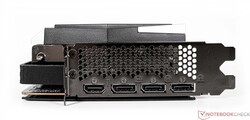Die externen Anschlüsse der MSI Radeon RX 6950 XT Gaming X Trio 16G - 1x HDMI 2.1, 3x DisplayPort 1.4a