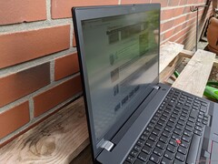 Lenovo ThinkPad T15 Gen2 - Außeneinsatz