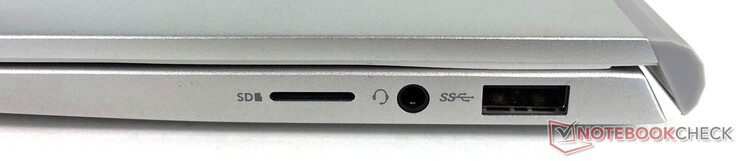 Rechts: Micro-SD-Kartenlesegerät, Audioanschluss, USB 3.2 1. Generation Type-A