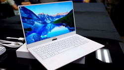 Das angekündigte Dell XPS 13 im reinen Alpine White. (Quelle: TechRadar)