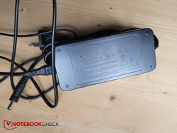 Wird beim Laden sehr heiß