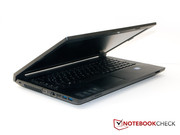 Das Notebook ist komplett in schwarz gehalten