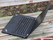 Das T430u übernimmt das Design seiner Schwestermodelle...
