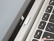 Doch halt: Mit einem Handgriff wird aus dem Notebook...