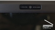 Eine 1.3 Megapixel Webcam und eingebautes Mikrophon und Lautsprecher machen Videotelefonie via Internet möglich. Leider fehlt ein UMTS Modul.