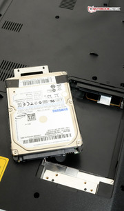 Medion setzt auf eine 750 GByte HDD von Samsung. Platz für eine zweite HDD oder SSD ist vorhanden.