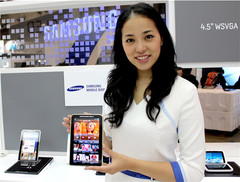 Samsung: Galaxy Tab mit Amoled-Display Samsung: Galaxy Tab mit Amoled-Display