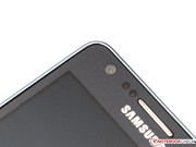 ...hat Samsung auch einen 2,0-Megapixel-Sensor für Videochats verbaut.