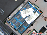 Die beiden Speicherslots sind bereits mit je 4 GByte bestückt, ...