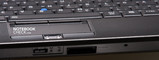 Vorne: WLAN- & Bluetooth-Schalter, Cardreader