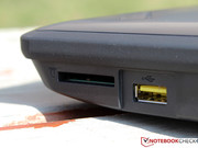 lediglich ein Powered-USB-Port...
