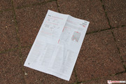...spendiert Lenovo nur ein kleines Übersichtsblatt...