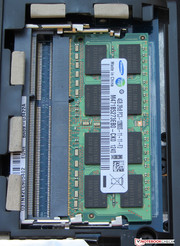 Das Notebook ist mit zwei Arbeitsspeicherbänken ausgestattet.