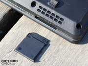 Der CardReader an der Frontseite kann auch xD-Speichermedien lesen.