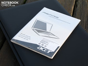 Keine Datenträger, nur dieses Schnellstart-Handbuch inklusive Garantiekarte gibt es im Zubehör.
