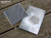 Das Zubehör enthält keine Recovery Datenträger, nur ein Handbuch, eine Garantiekarte und ein Poliertuch.