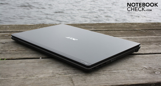 Acer Aspire 5820TG-5464G75Mnks: Attraktiver Gaming-Flachmann mit wenigen Anschlüssen.