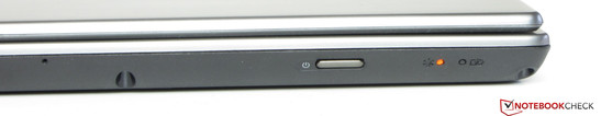 An der Vorderseite sitzt der Powerbutton.