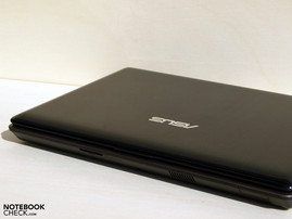 Asus N20A Vorderseite: Kartenleser