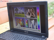 Das Displaypanel ist passend für die Zielgruppe entspiegelt.