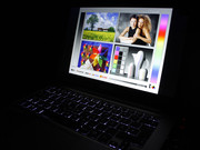 Asus UX31A Touch Ultrabook (IPS, FHD) hat vertikal sehr weite Blickwinkel.