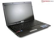 Das Asus K53TA-SX026V bringt eine AMD Quadcore-CPU (1.4 GHz) und zwei Grafikkarten in einem 15.6-Zoller zusammen.