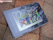 Touch-Panel seitlich, bewölkt