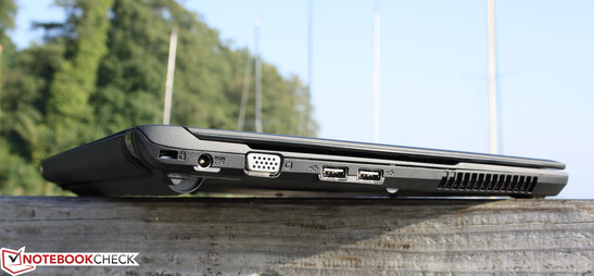 ASUS U36SD-RX114V: Schnell, stabile Performance, starke Laufzeit, edles Gehäuse - aber leider ein Glare-TFT.