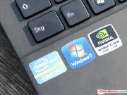 Hinzu kommen ein Core i5-2410M Prozessor und eine Einsteiger-Grafik GeForce GT 520M.