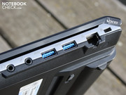 USB 3.0 ist aber für die High-Speed Datentransfers an Bord.