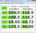 Crystal Disk Mark 3.0: 251 MB/s Lesen