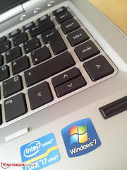 Aber auch das Touchpad und die Maustasten können überzeugen.