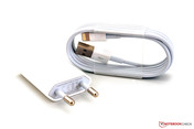 Modulares Netzteil & Kabel.