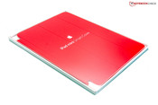 Rotes Smart Cover von Apple.