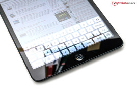 Vollständige QWERTZ-Tastaur im Browser Safari.
