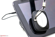 Die 3,5mm-Stereo-Klinke im Einsatz mit einem On-Ear-Headset.