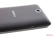Daten und neue Energie bezieht das Smartphone via Micro-USB.