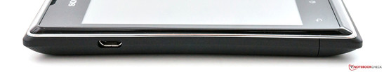 Linke Seite: Micro-USB
