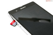 Der Kartenleser verwaltet Micro-SD-Speichermedien mit bis zu 64 GB.