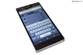 Großzügige und aufgeräumte QWERTZ-Tastatur.