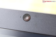 ... zentral darüber findet sich die Webcam.