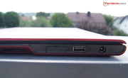 Der Konzern verbaut hier als Goodie ein UMTS-Modem, ...
