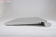 ... etwa 12 mm Bauhöhe sind auch für Ultrabooks als schlank anzurechnen ...