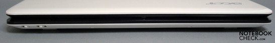 Front: links separate Schalter für W-LAN und Bluetooth