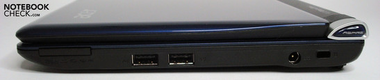 Rechts: Cardreader, 2xUSB 2.0, Netzanschluß und Kensington-Lock