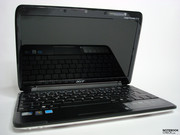 Breit, schlank und schick zeigt sich uns das Aspire One 751