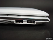 ...weniger gut: weit vorne untergebrachte USB-Ports