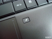 Hardwareschalter zum Ein- und Ausschalten des Touchpads