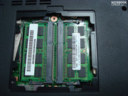 2x 2GB DDR3 RAM sind bereits verbaut, mehr macht beim mitgelieferten 32bit Vista auch kaum Sinn